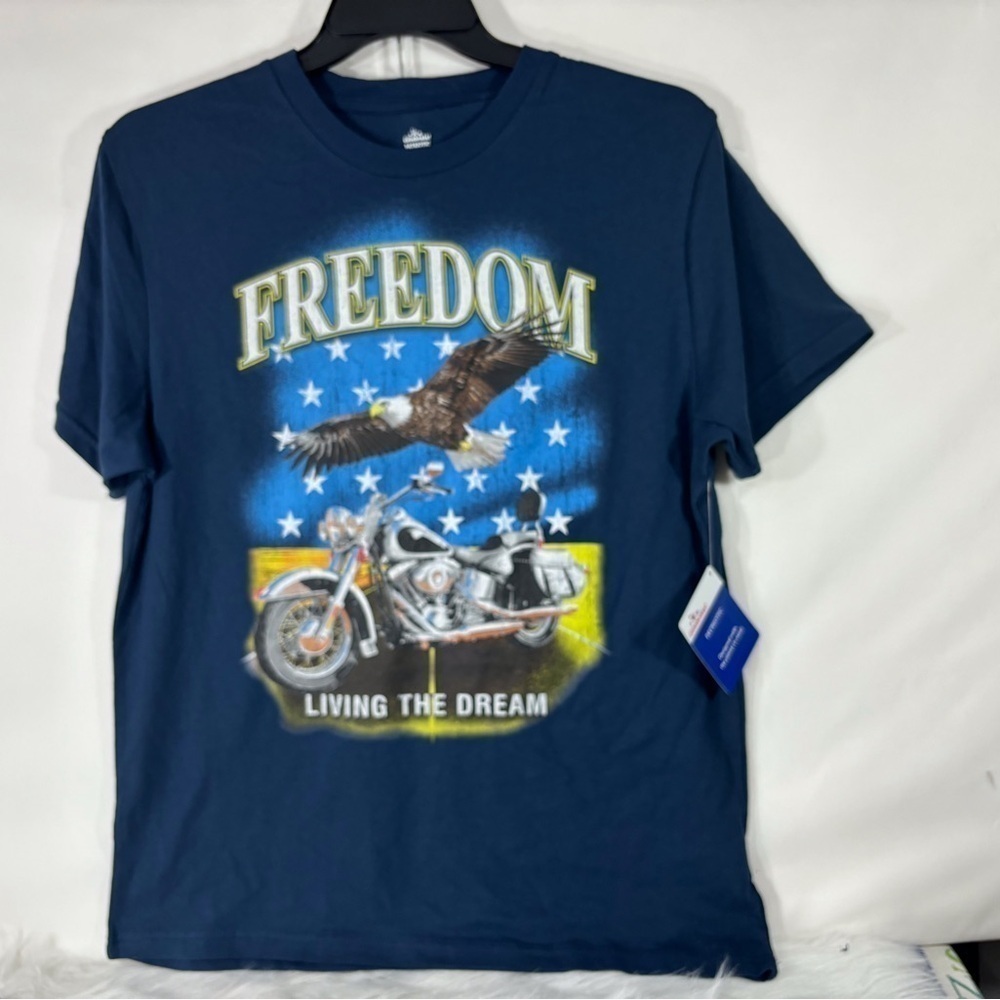 Celebrate ! Patriotic Motorcycle Tee “Freedom Living the Dream” Large